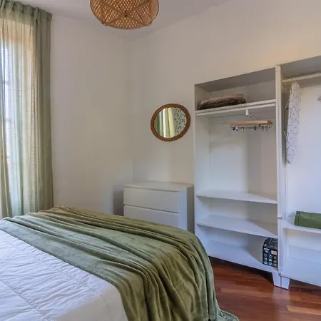 Rose By Wonderful Italy * בלאג'יו