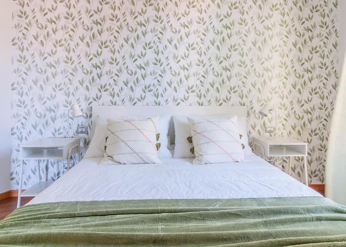 Rose By Wonderful Italy * Bellagio